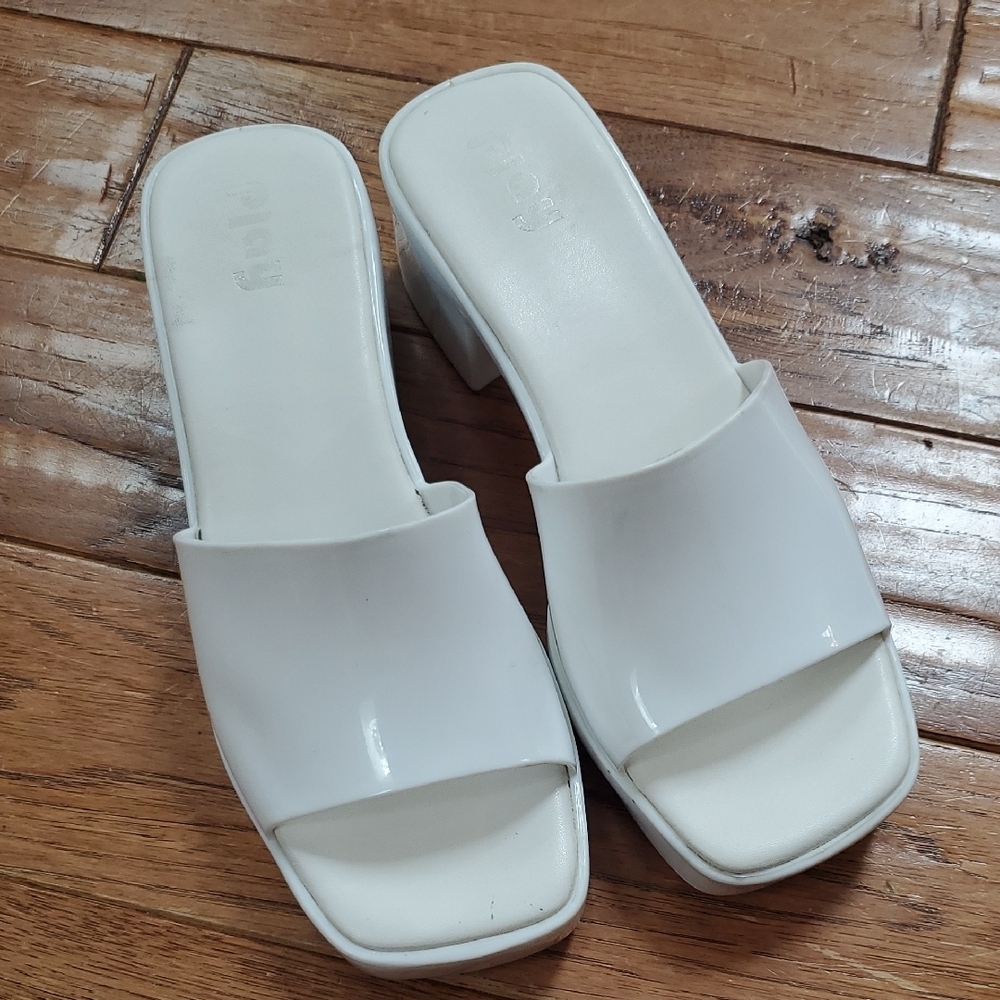Play Jelly Rubber White Women's Slide Sandals Y2K